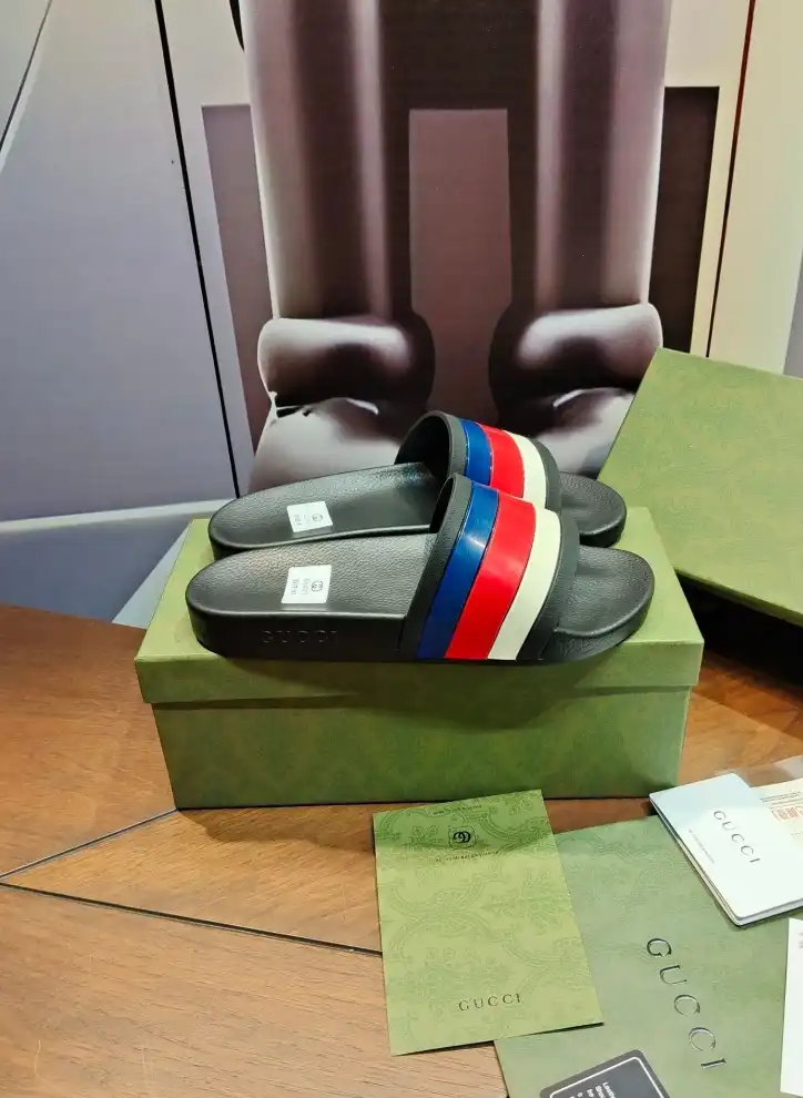 hype Gucci Slippers