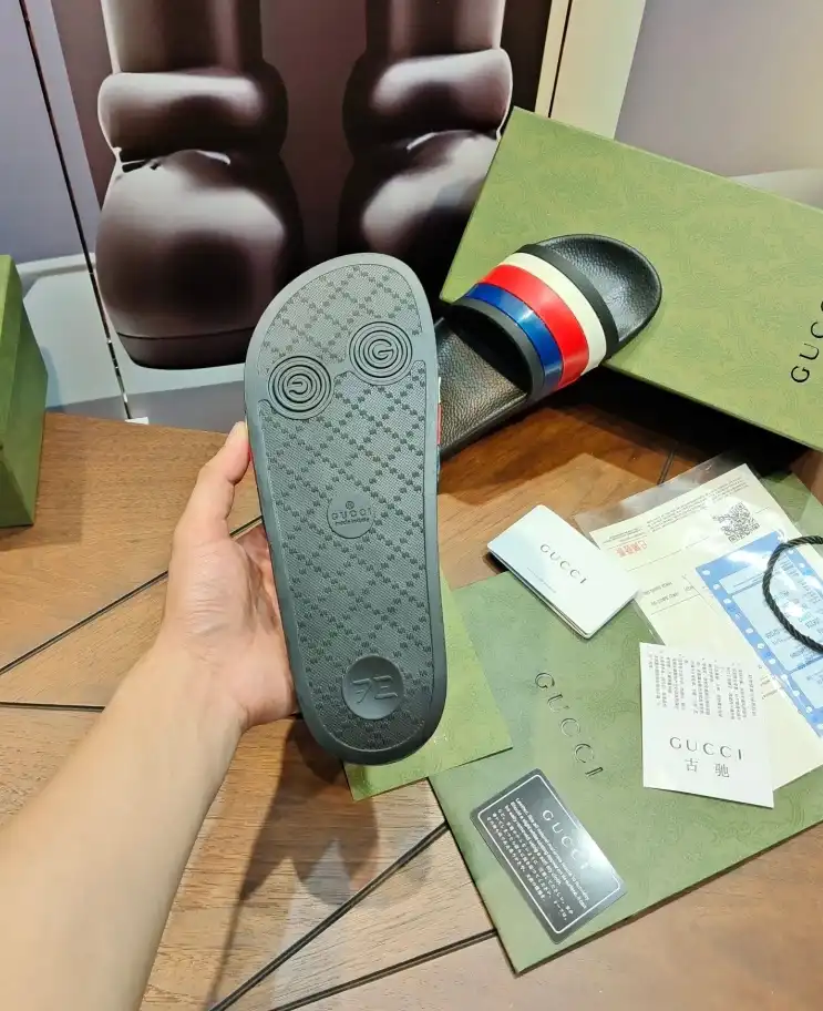 hype Gucci Slippers