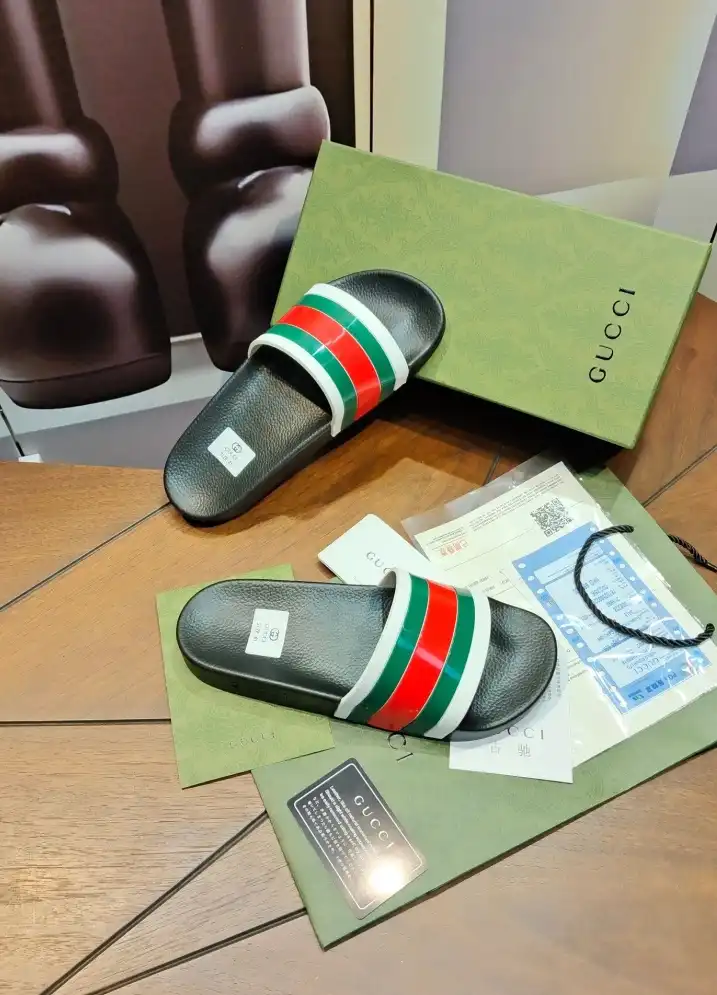 hype Gucci Slippers