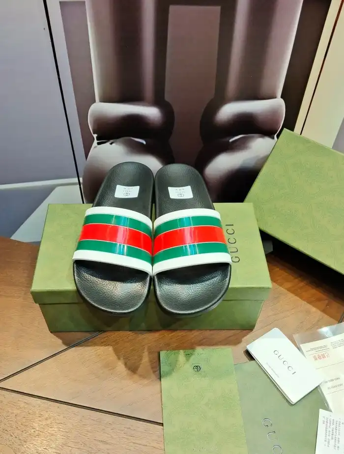 hype Gucci Slippers