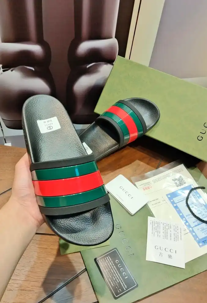 hype Gucci Slippers