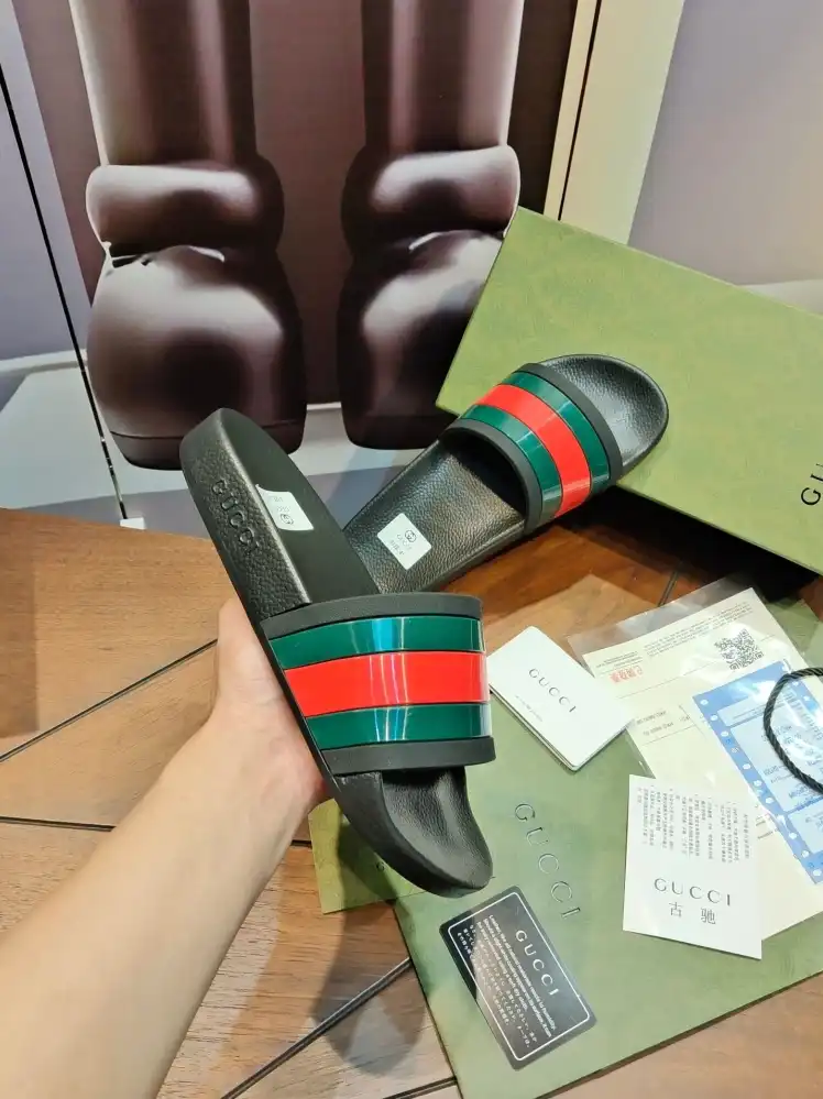 hype Gucci Slippers