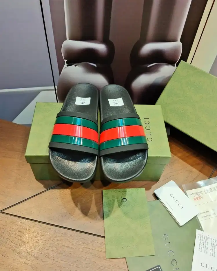 hype Gucci Slippers