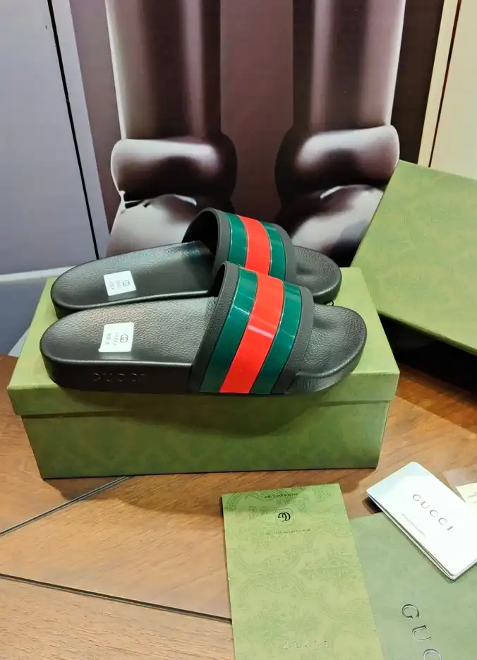 hype Gucci Slippers