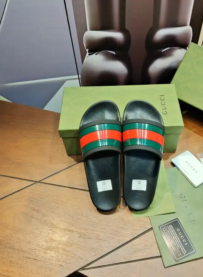 hype Gucci Slippers