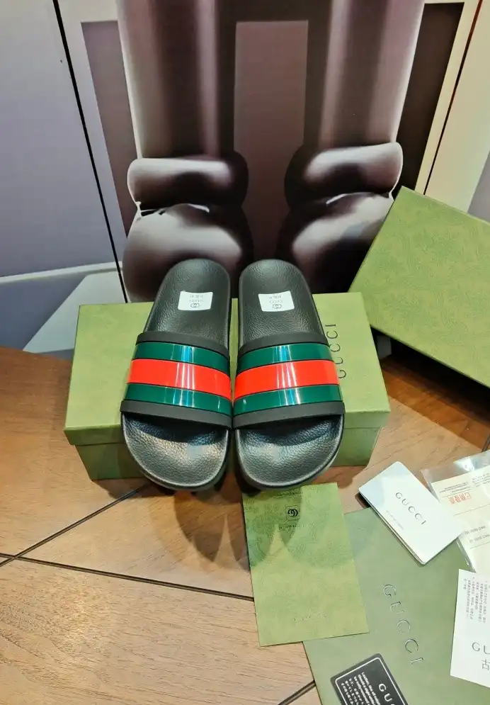 hype Gucci Slippers