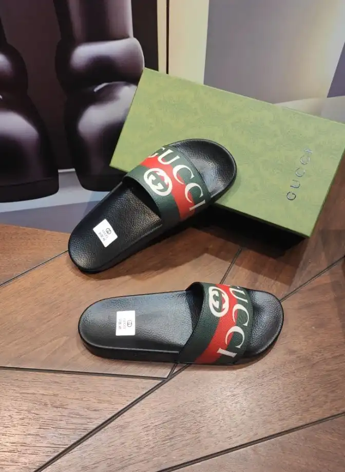 hype Gucci Slippers