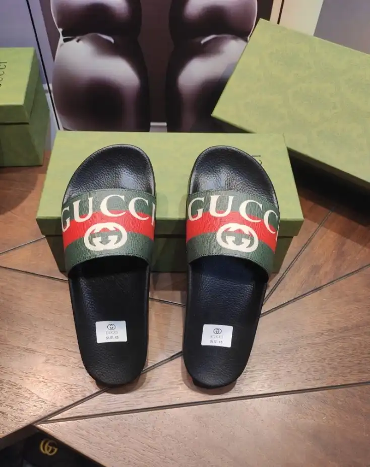 hype Gucci Slippers