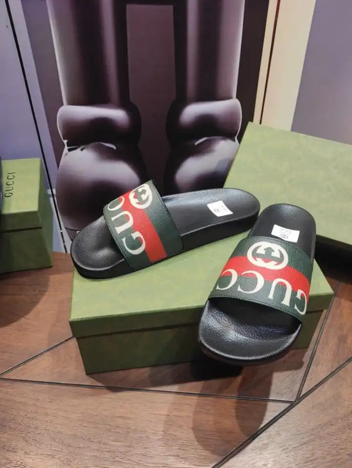 hype Gucci Slippers