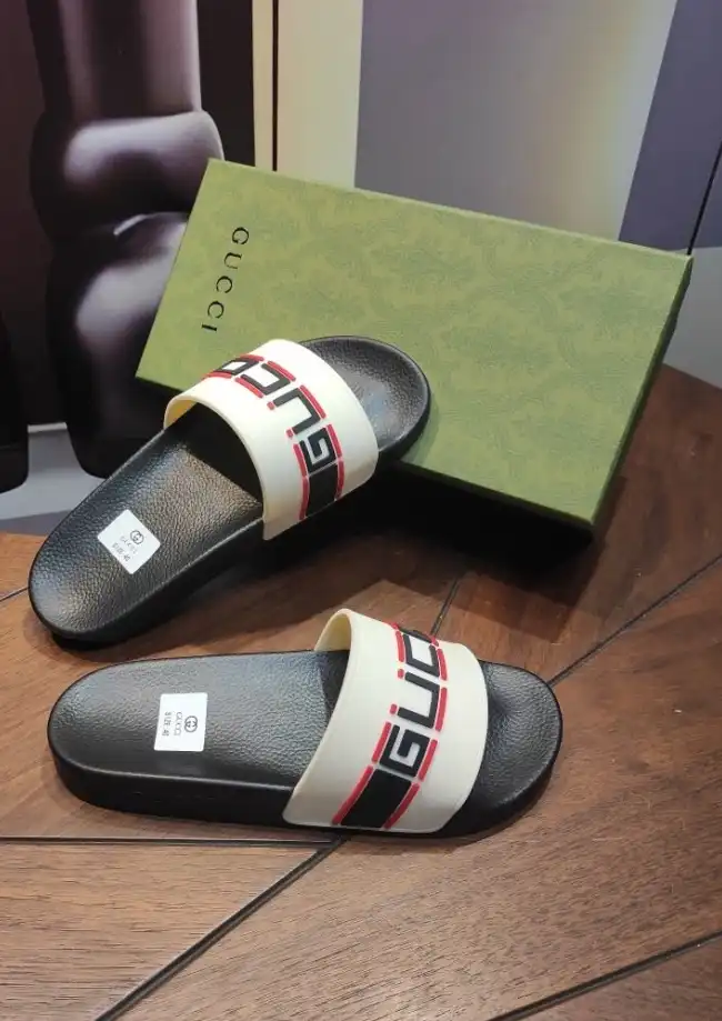 hype Gucci Slippers