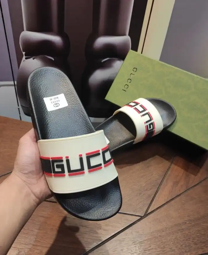 hype Gucci Slippers