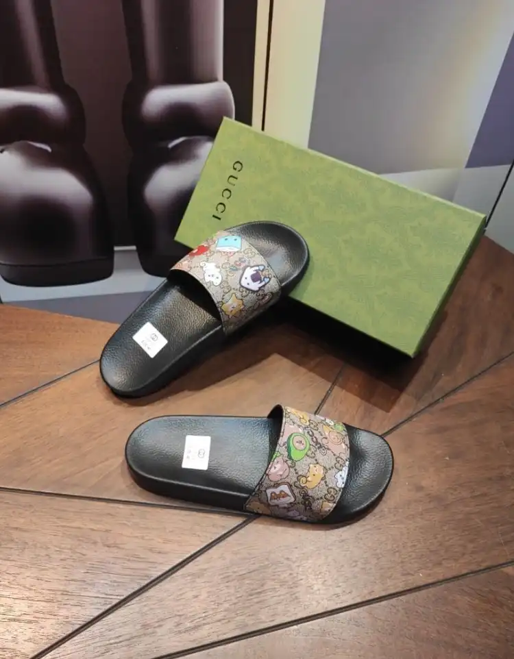 hype Gucci Slippers