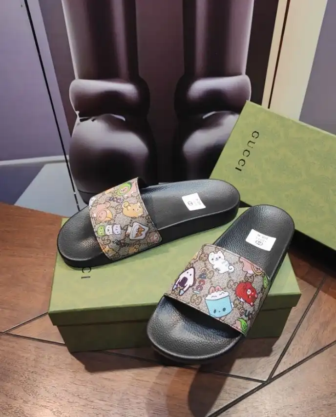 hype Gucci Slippers