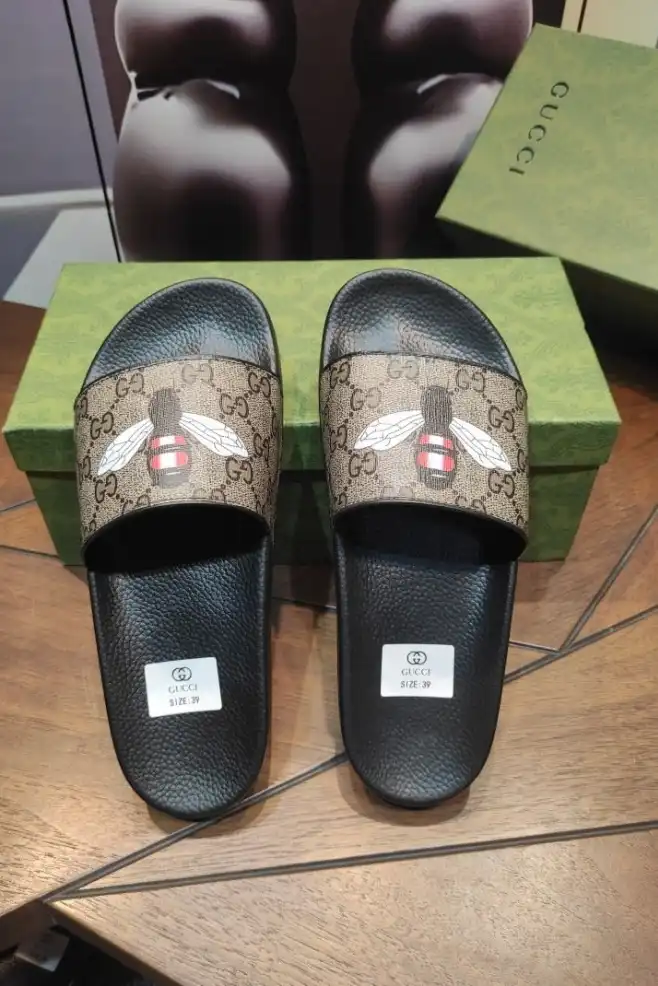 hype Gucci Slippers