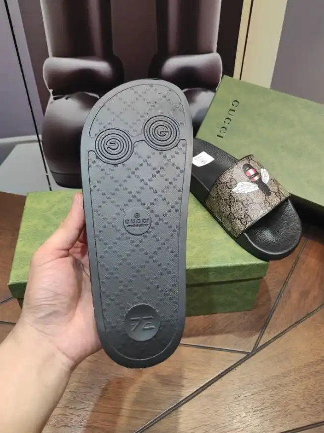 hype Gucci Slippers