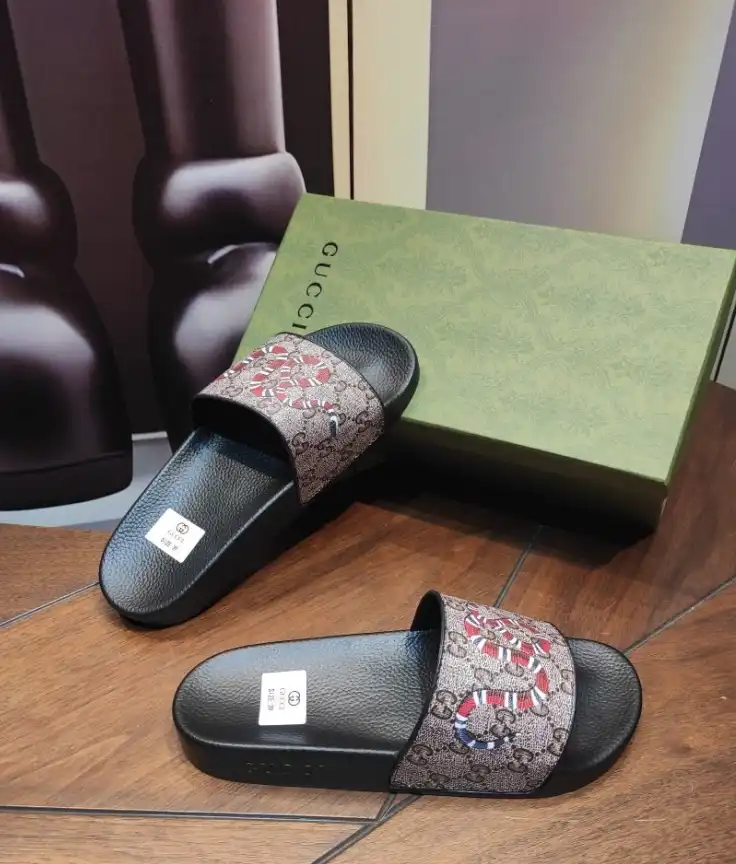 hype Gucci Slippers