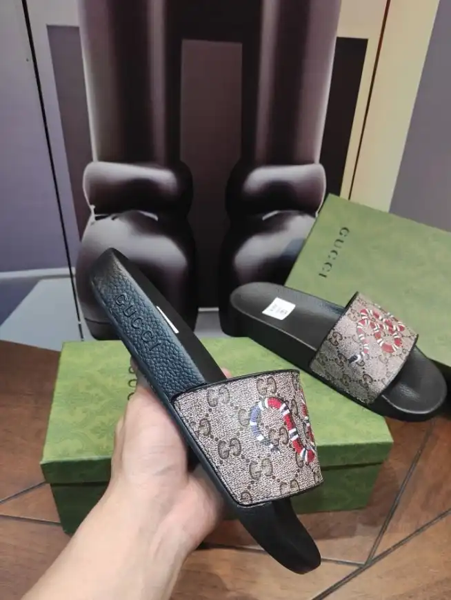 hype Gucci Slippers