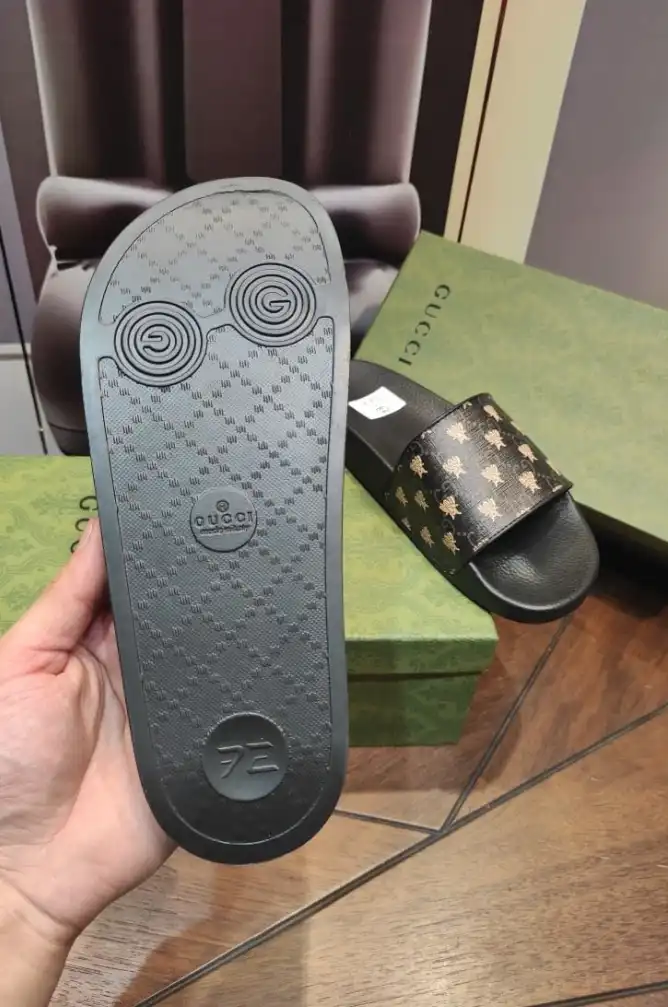 hype Gucci Slippers