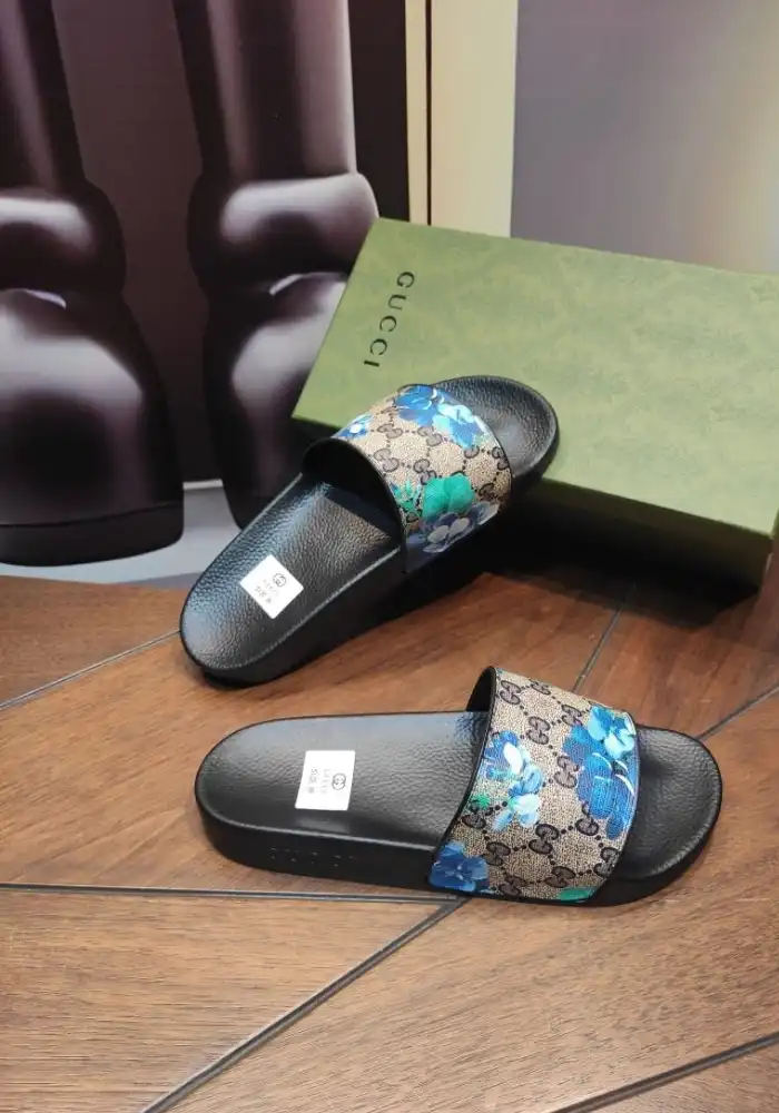 hype Gucci Slippers