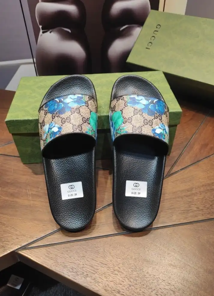 hype Gucci Slippers