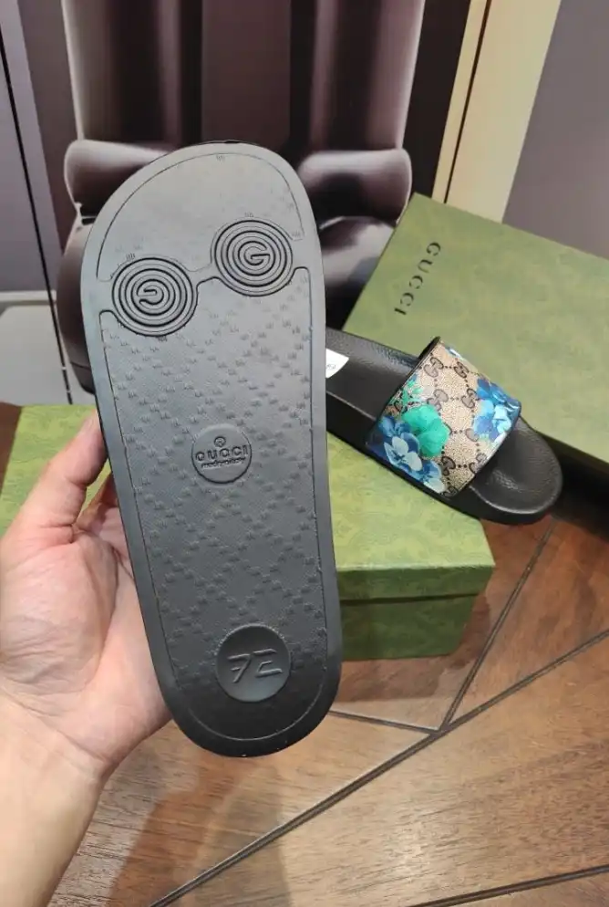 hype Gucci Slippers