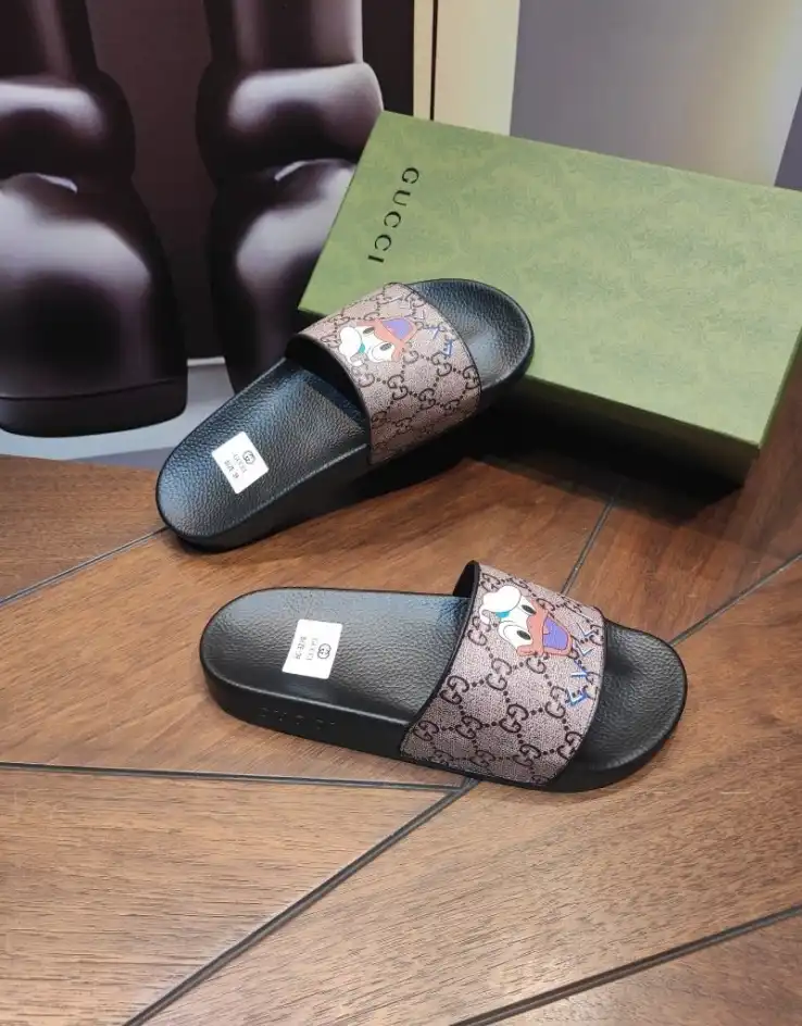 hype Gucci Slippers