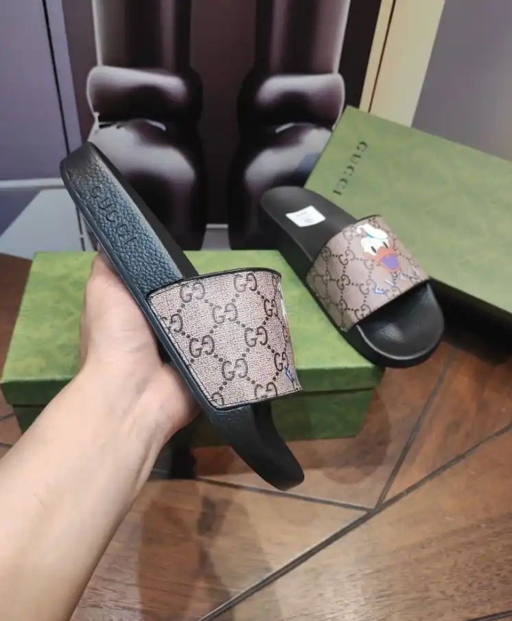 hype Gucci Slippers