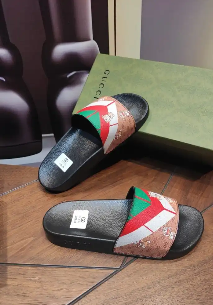 hype Gucci Slippers