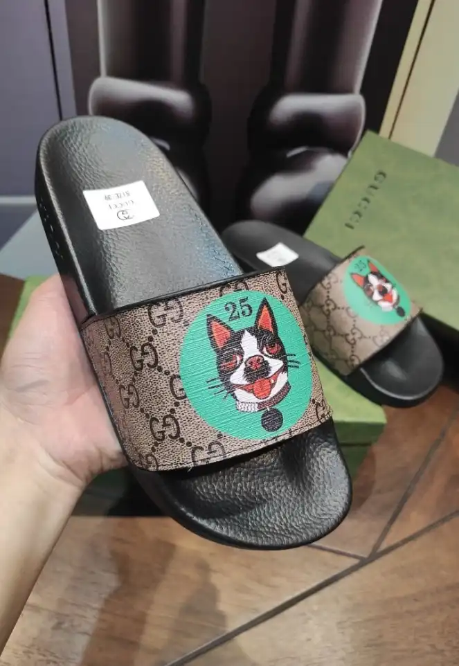 hype Gucci Slippers