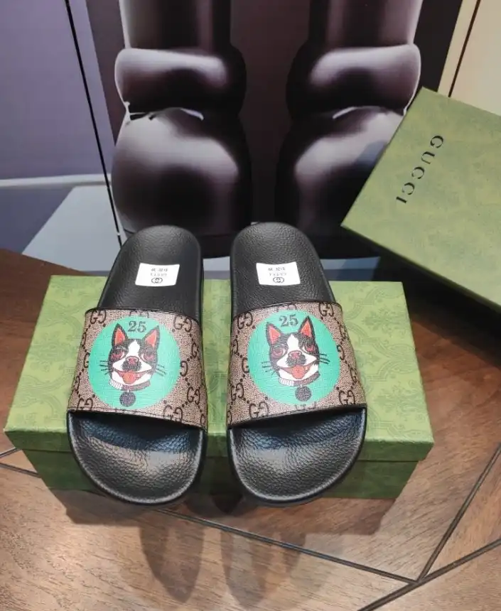 hype Gucci Slippers