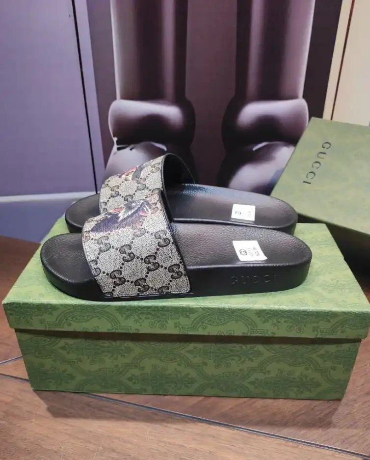 hype Gucci Slippers