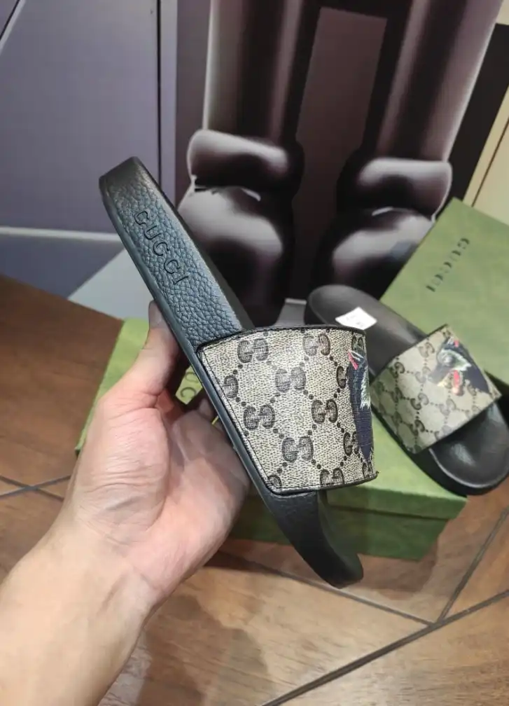 hype Gucci Slippers