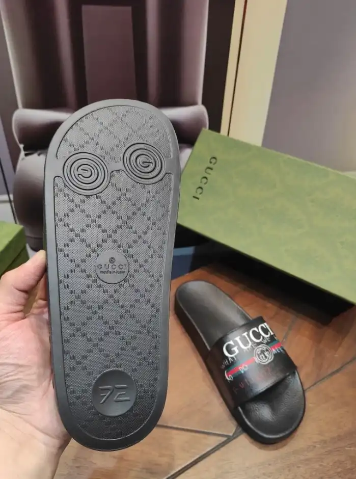 hype Gucci Slippers