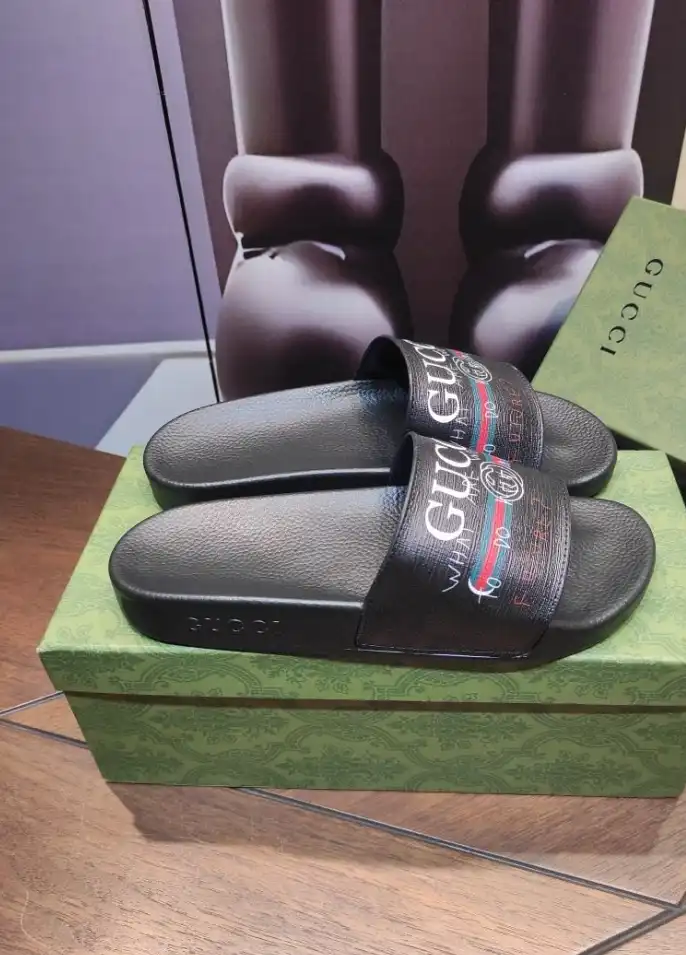 hype Gucci Slippers