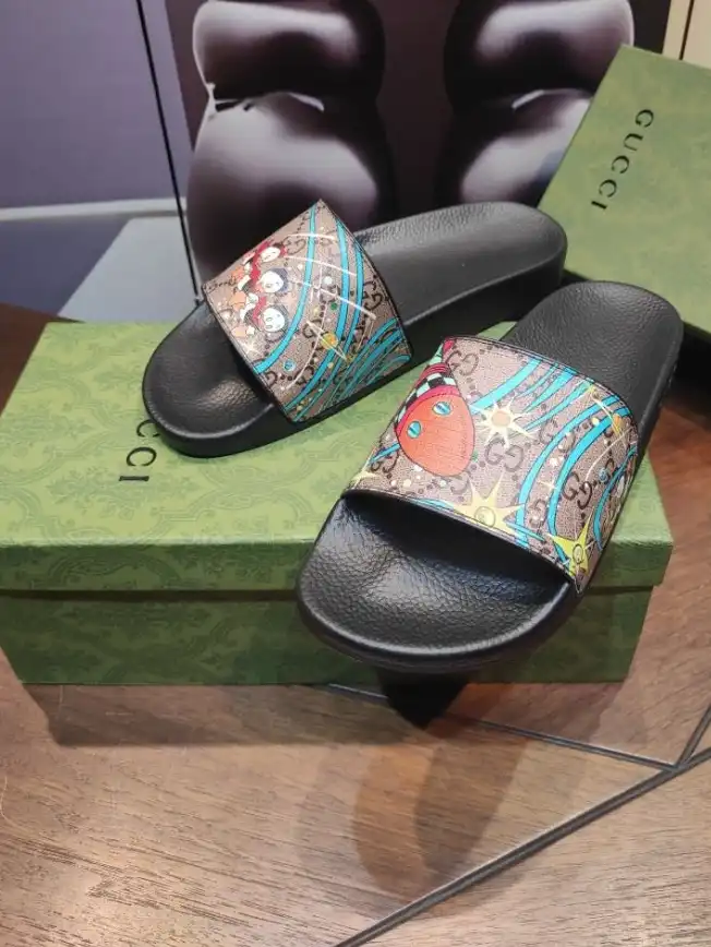 hype Gucci Slippers