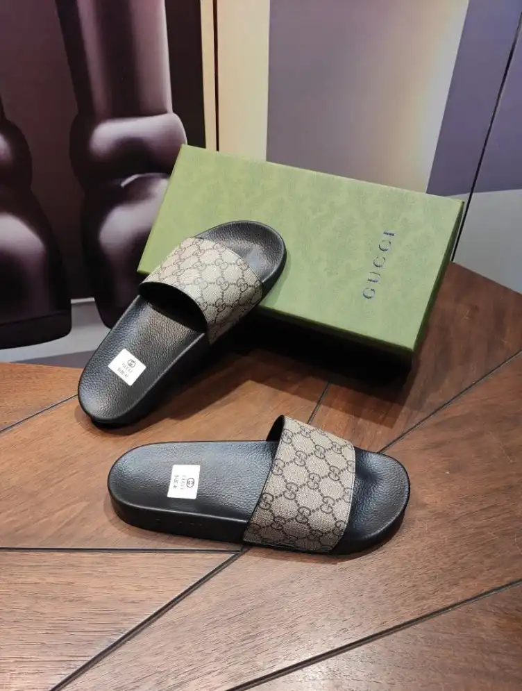 hype Gucci Slippers