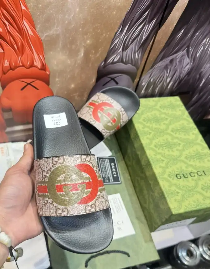 hype Gucci Slippers