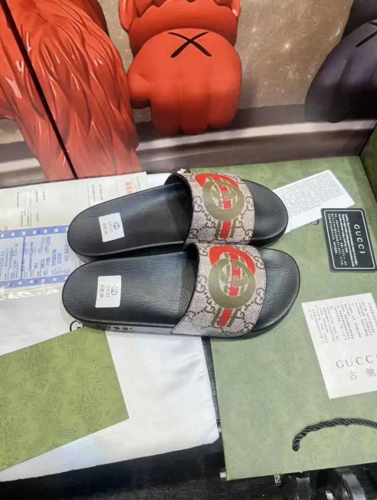 hype Gucci Slippers