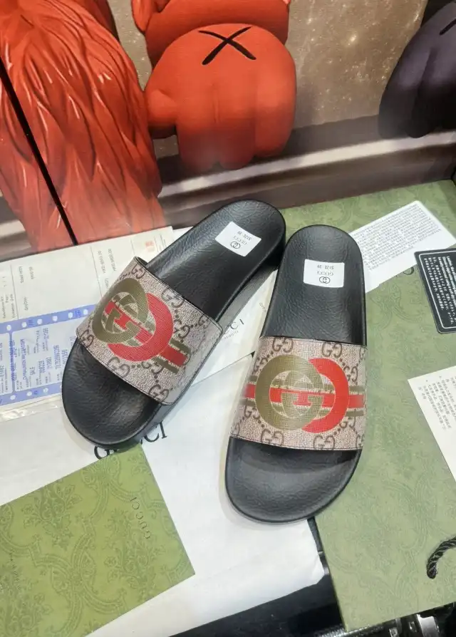 hype Gucci Slippers