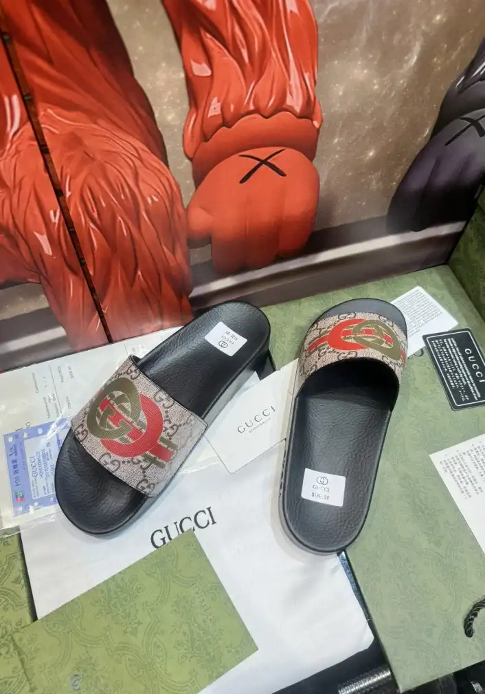 hype Gucci Slippers