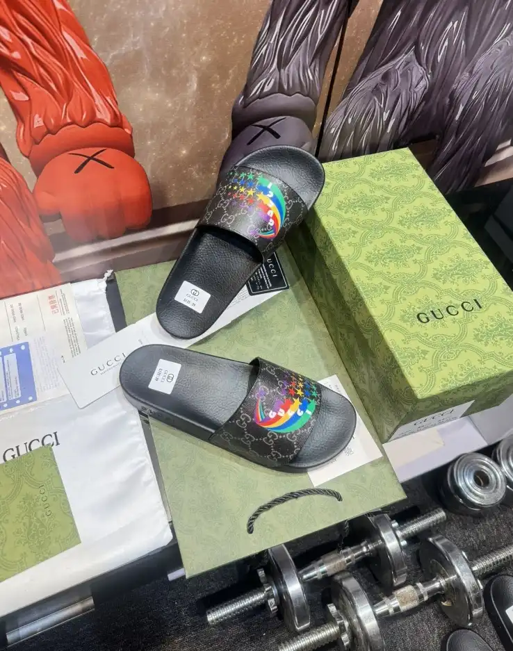 hype Gucci Slippers