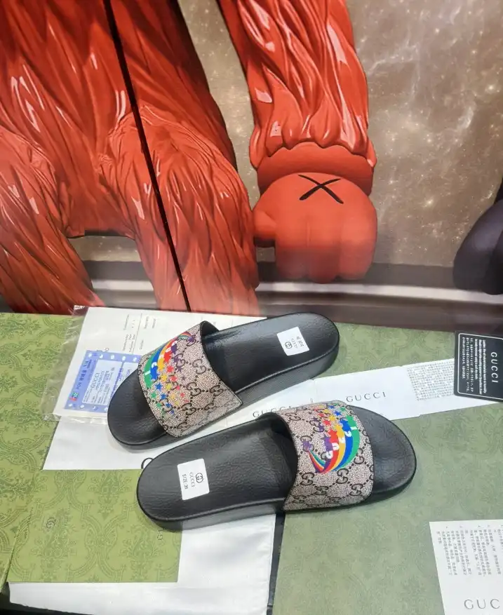 hype Gucci Slippers