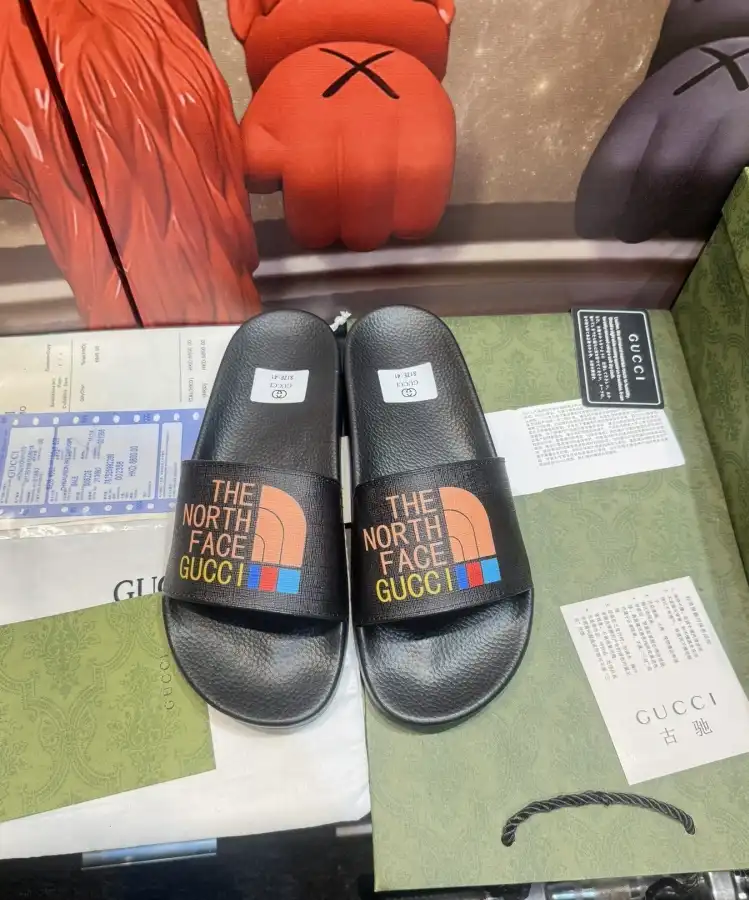 hype Gucci Slippers