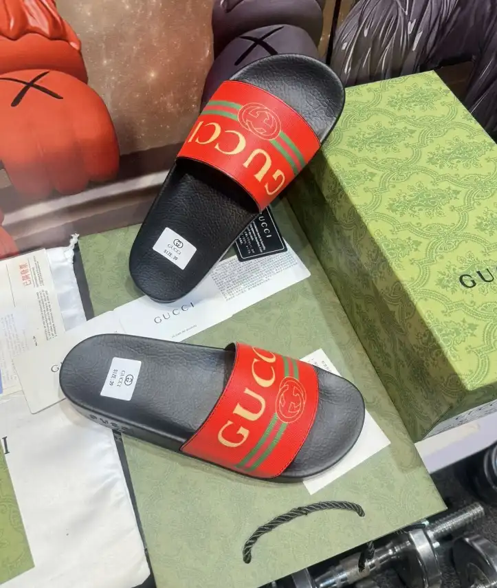 hype Gucci Slippers