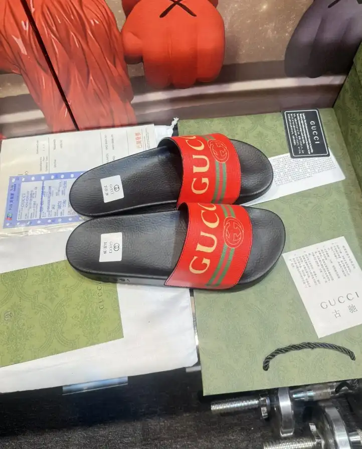 hype Gucci Slippers