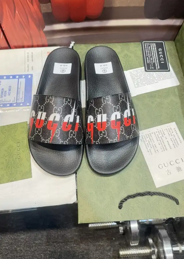 hype Gucci Slippers