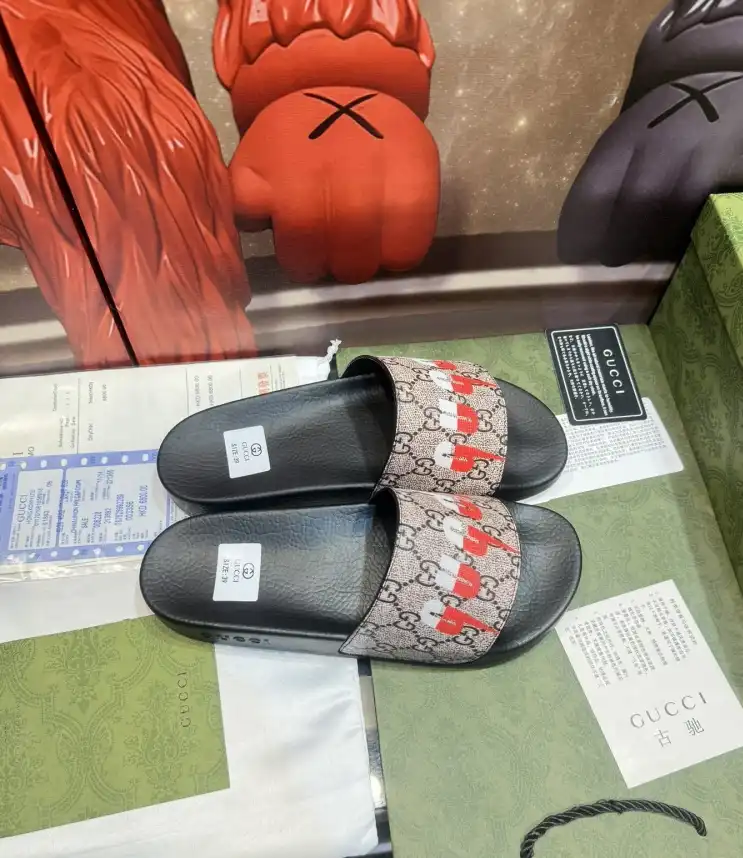 hype Gucci Slippers