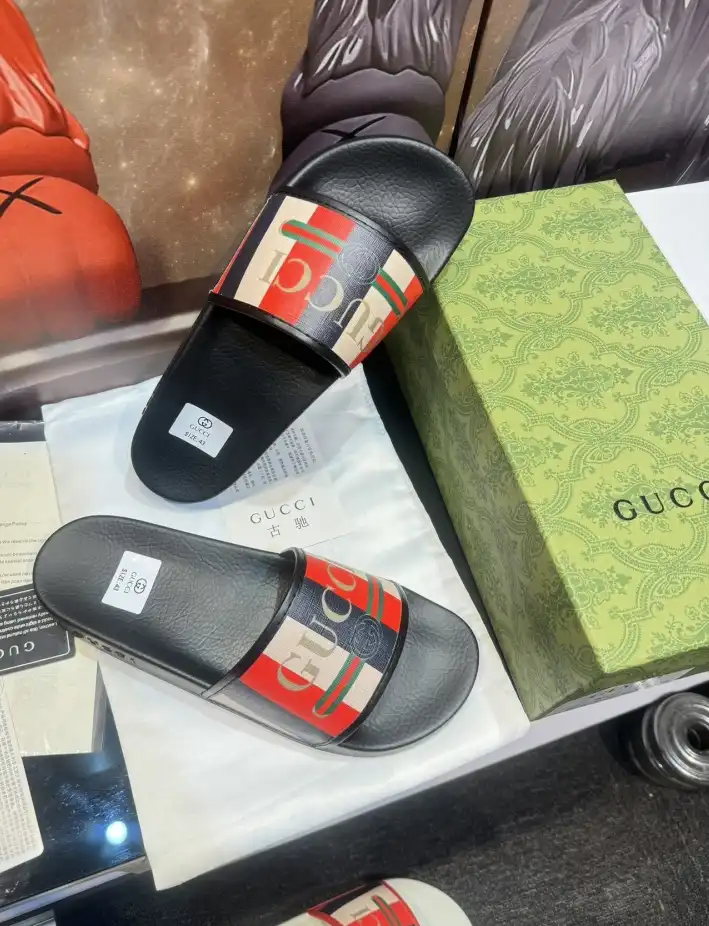 hype Gucci Slippers