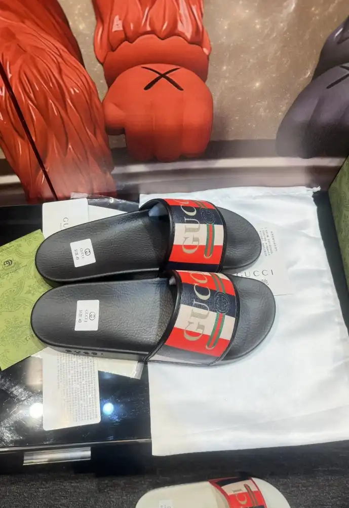 hype Gucci Slippers