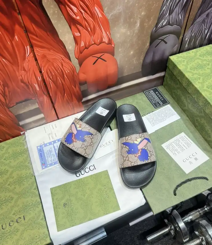 hype Gucci Slippers